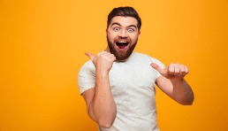 年入80亿,拿下全球第一!这匹中国黑马,不卷价格卷什么?