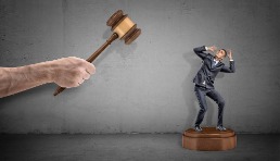 一条18分钟视频蒸发500万美元!类目巨头怒告测评博主