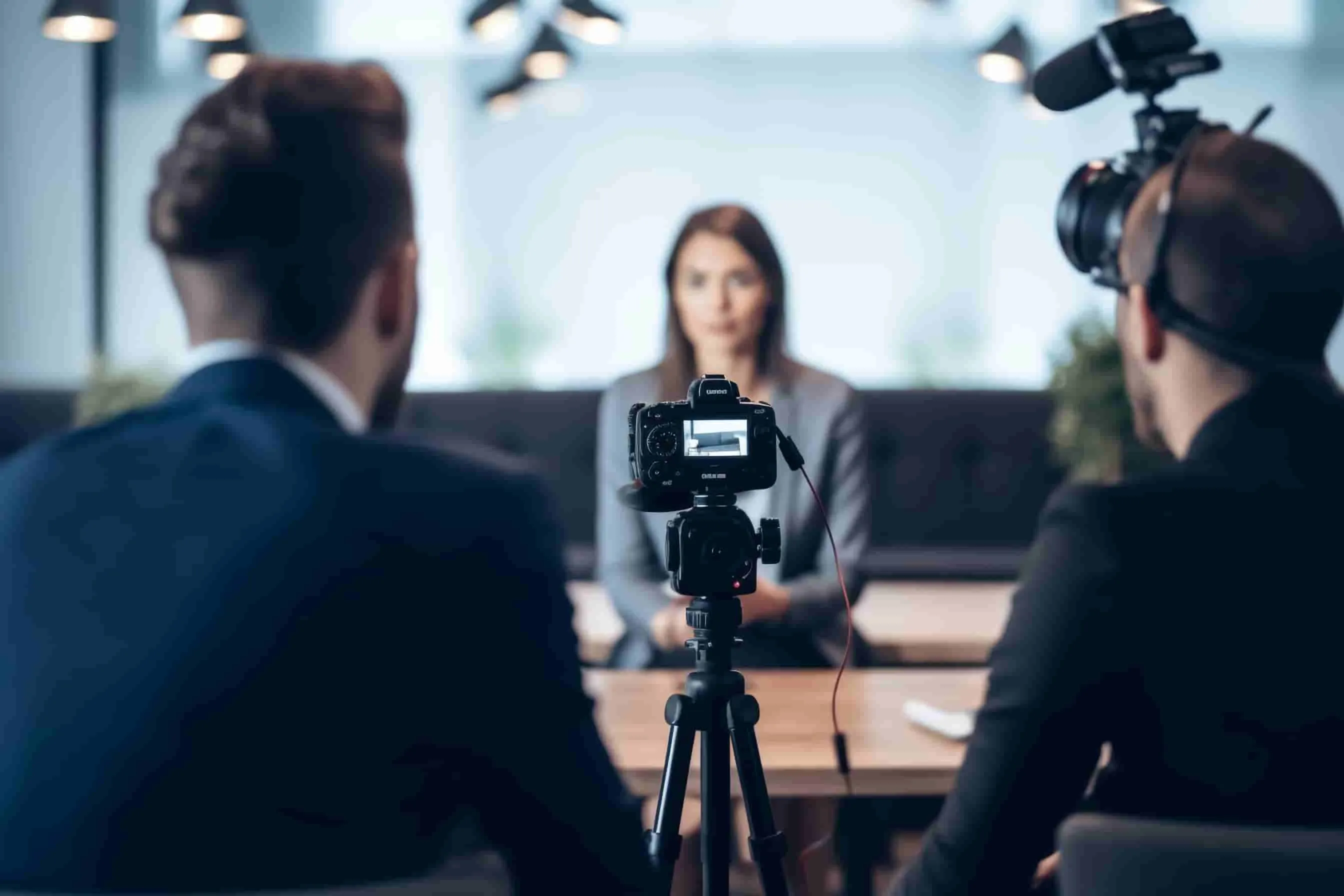 法国正式禁止含PFAS物质的消费品，鞋服、化妆品等受限