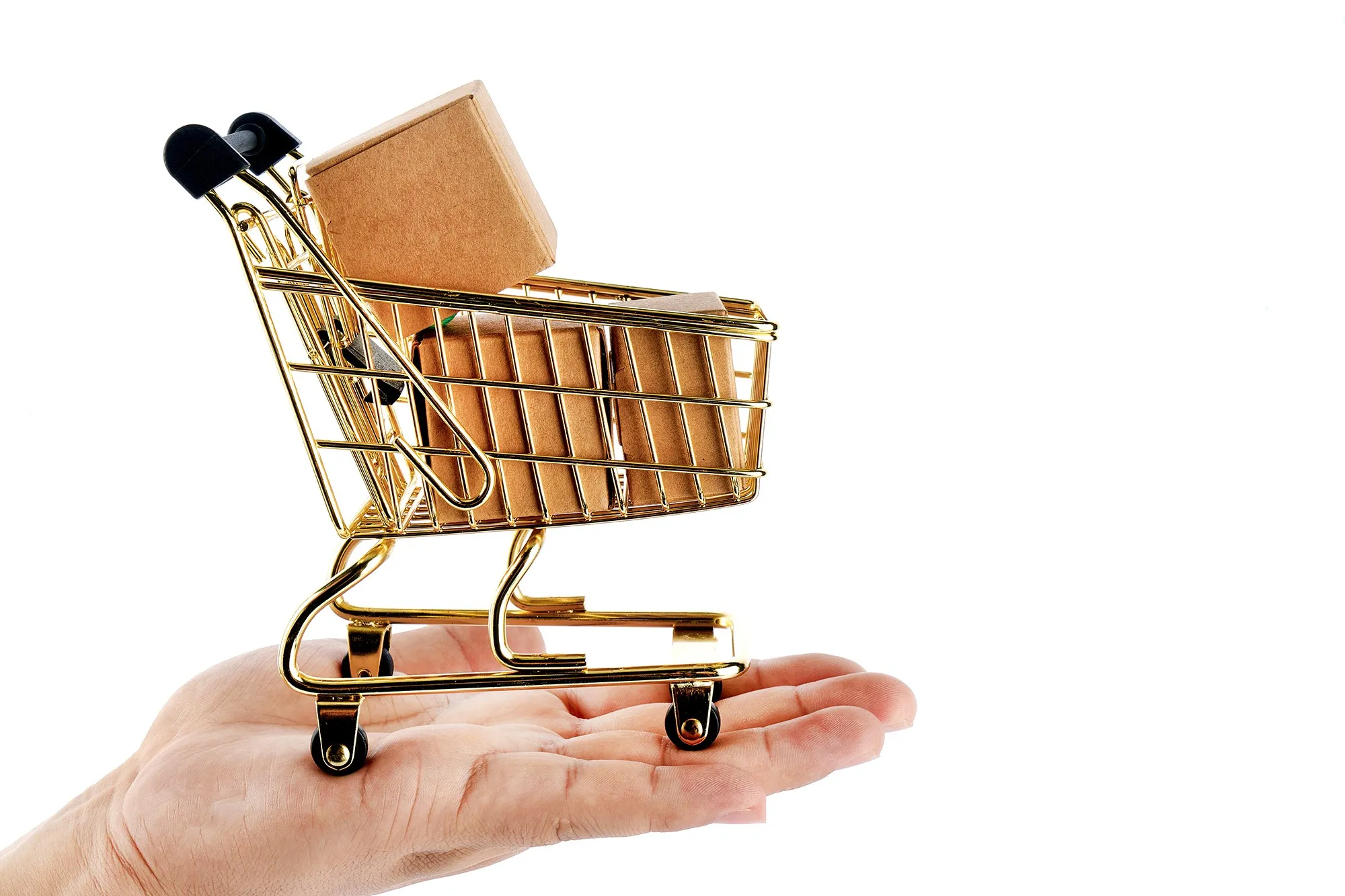 社交电商和AI兴起，泰国电商市场年均增长率达15%